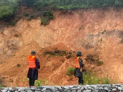 Hậu bão số 4: Miền Trung đối mặt lũ quét và sạt lở đất đe dọa