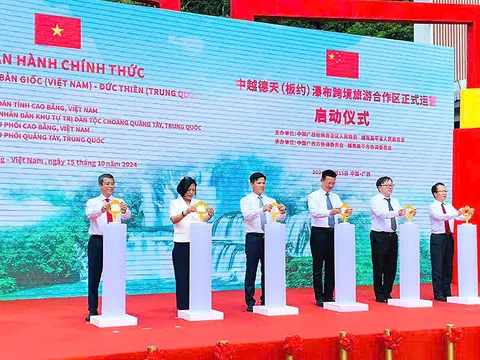 Khu cảnh quan thác Bản Giốc (Việt Nam) - Đức Thiên (Trung Quốc) chính thức đi vào hoạt động