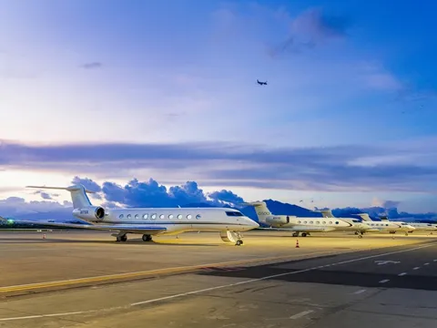 Loạt tàu bay siêu sang Gulfstream dành cho tỷ phú thế giới đổ bộ đến Đà Nẵng