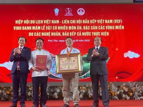 Liên chi hội Đầu bếp Việt Nam lập kỷ lục mâm lễ cúng nhiều nhất Việt Nam
