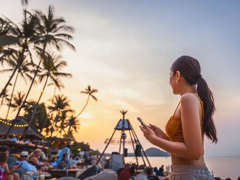 Người Việt hứng thú cao nhất thế giới với AI, nhưng vẫn dè chừng trao quyền quyết định
