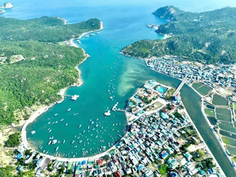 Vịnh Vĩnh Hy – Sân khấu mới của Hoa hậu Đại dương Việt Nam 2025