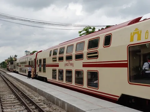 'The Hanoi Train': Cầu nối văn hoá - lịch sử từ kinh đô Thăng Long đến quê hương quan họ