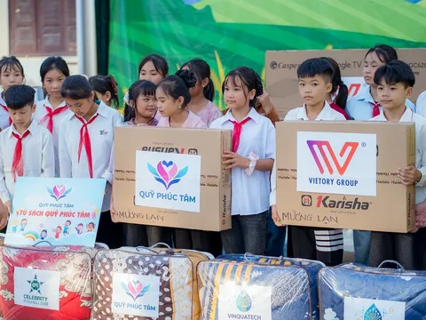 “Tiếp bước em tới trường – Điện Biên 2025”: Đồng hành vượt khó, nuôi dưỡng ước mơ cùng thầy trò Trường THCS Mường Lạn