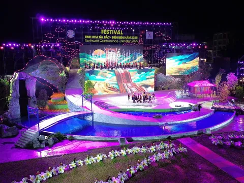 Điện Biên rực rỡ trong Festival Tinh hoa Tây Bắc 2025