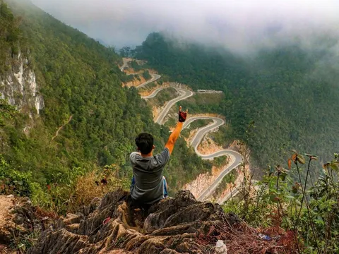 Hành trình đạp xe xuyên Tết: Đón xuân trên những cung đèo phía Bắc