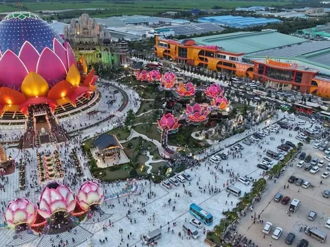 Du lịch Cần Thơ định hình trục sản phẩm “sông nước – tâm linh”, mở rộng không gian phát triển sau sáp nhập