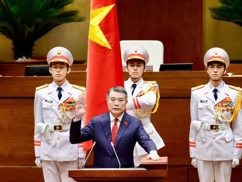 THỦ TƯỚNG LÊ MINH HƯNG TUYÊN THỆ VÀ PHÁT BIỂU NHẬM CHỨC: NHẤN MẠNH 5 ĐỊNH HƯỚNG LỚN QUAN TRỌNG CỦA CHÍNH PHỦ