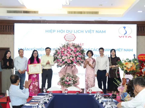 Hiệp hội Du lịch Việt Nam trao bằng khen, tri ân 10 năm đồng hành của CLB Nhà báo Du lịch Việt Nam