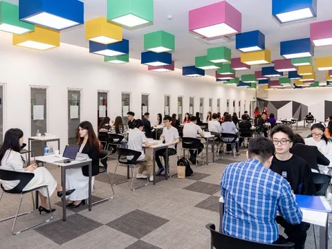 Mô hình đại học quốc tế: “Vùng đệm” giữ chân nguồn lực tri thức trẻ
