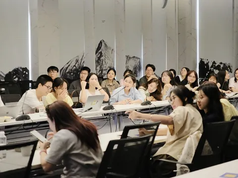 “KIỂM TRƯỚC – TIN SAU”: TRANG BỊ “LÁ CHẮN” NHẬN THỨC CHO NGƯỜI TRẺ TRONG KỶ NGUYÊN AI