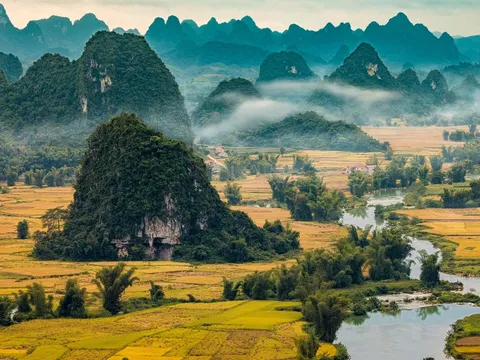 Về Cao Bằng khám phá mùa vàng giữa non nước