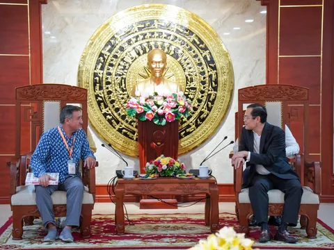 Tỉnh Cà Mau gặp mặt đoàn nghệ sĩ quốc tế của chương trình "Cà Mau Art tour 2026"