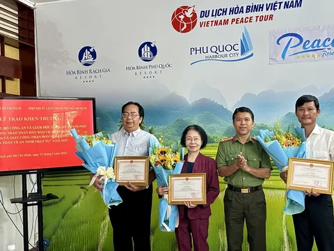 Bộ Công an và Công an TP.HCM ghi nhận đóng góp của Hiệp hội Du lịch TP.HCM trong phong trào toàn dân bảo vệ an ninh Tổ quốc