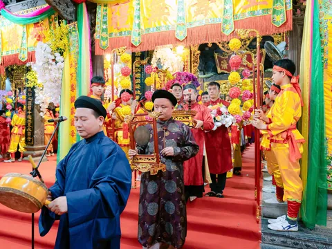 Phủ Dầy đêm rước Đăng Long: “Hỏa long” rực sáng, nối dài mạch nguồn di sản