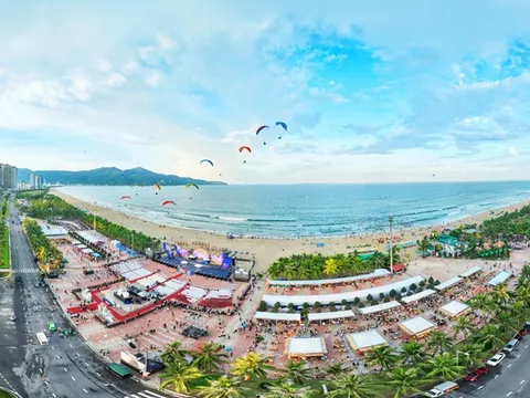 Đà Nẵng: Xử lý nghiêm hoạt động bán hàng rong chèo kéo khách du lịch