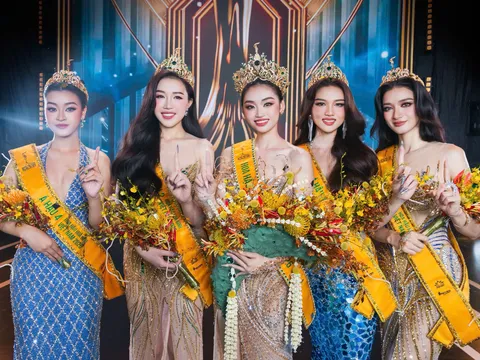 Gia đình Tân Hoa hậu Hòa bình Việt Nam 2025 - Yến Nhi: bố làm phụ hồ, mẹ bán vé số