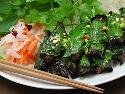 Báo Úc công nhận món bò nướng lá lốt của Việt Nam là ‘ngon nhất hành tinh’