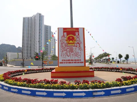 Quảng Ninh:  Rực rỡ cờ hoa, rộn ràng trước ngày bầu cử