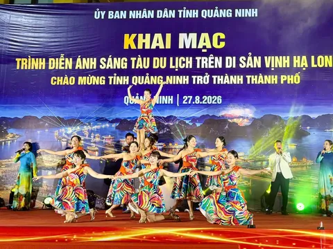 “Hạm đội” du lịch Hạ Long tỏa sáng trên Di sản