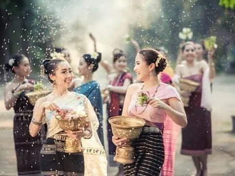 Tháng 4 đi đâu mới "chất", điểm ngay 5 đất nước xinh đẹp đang chờ đón bạn