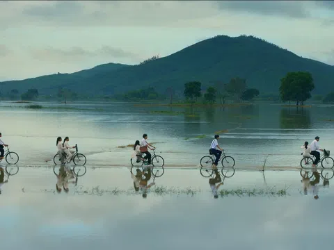 Điện ảnh Việt: Phú Yên đẹp nên thơ trong “Ngày Xưa Có Một Chuyện Tình”, Hoài Linh tái xuất điện ảnh