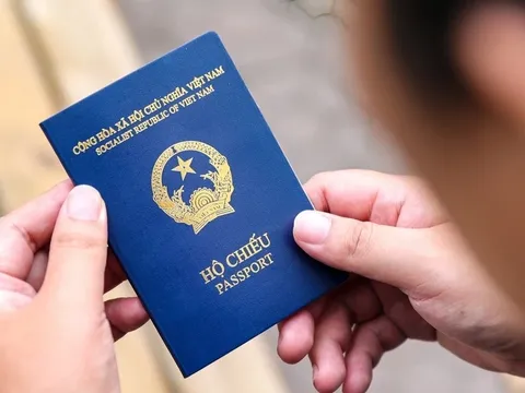 Hộ chiếu Việt Nam thăng 7 bậc: Dấu hiệu khởi sắc cho du lịch và hội nhập