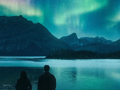 Cực quang và cơn sốt “săn ánh sáng” của những tín đồ mê xê dịch