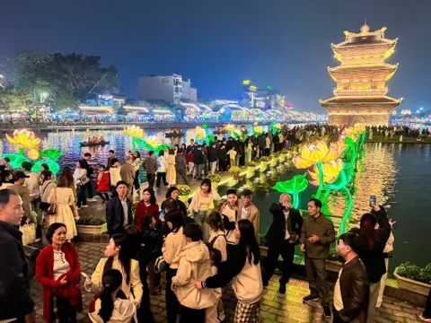 Du lịch Tết Bính Ngọ 2026: Sức nóng lan tỏa khắp ba miền