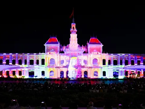 Thành phố Hồ Chí Minh  rực rỡ chuỗi sự kiện kỷ niệm 50 năm mang tên Bác