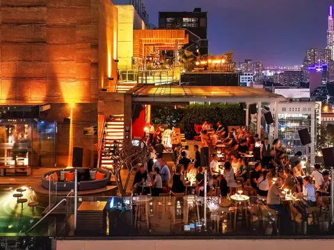 Ít người biết: Những điểm hẹn nightlife "ẩn mình" trong khách sạn 5 sao ở TP.HCM