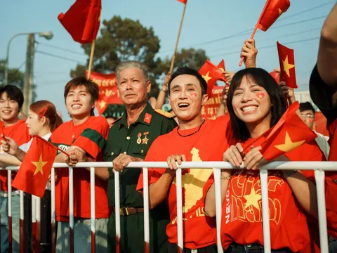Huỳnh Lập: “Tinh thần yêu nước không phải theo thời điểm” trong dự án điện ảnh "Nghỉ Hè Sợ Nghỉ Hưu"