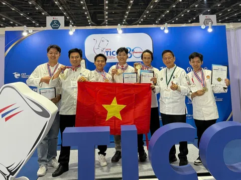 Đầu bếp Việt giành 2 cúp, 10 huy chương vàng tại Giải Vô địch Ẩm thực Quốc tế Thái Lan 2026