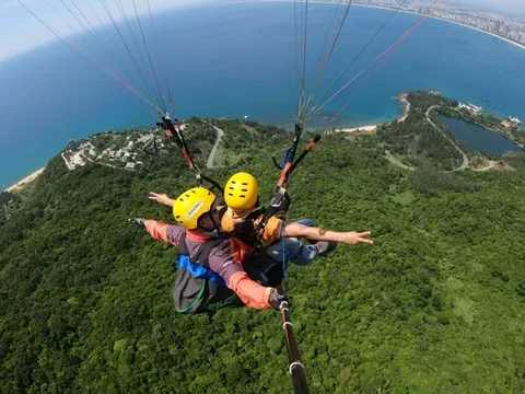 Đà Nẵng: Tạm dừng hoạt động dù lượn sau việc du khách tử vong khi tham gia hoạt động này