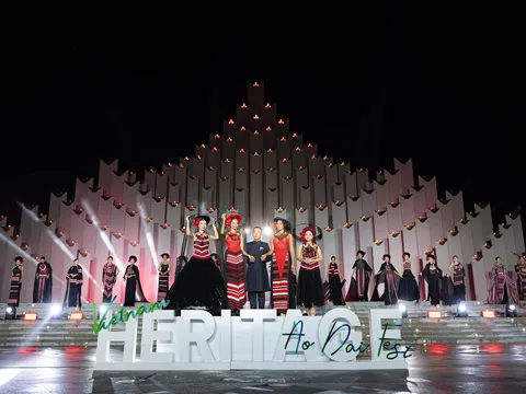 Vietnam Heritage Áo Dài Fest - Hành trình lan tỏa áo dài đến với khán giả Việt