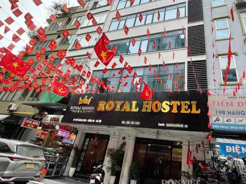 Khách sạn Royal Hotel từ chối nữ du khách lúc 2h sáng, dù khách đã thanh toán tiền phòng từ trước