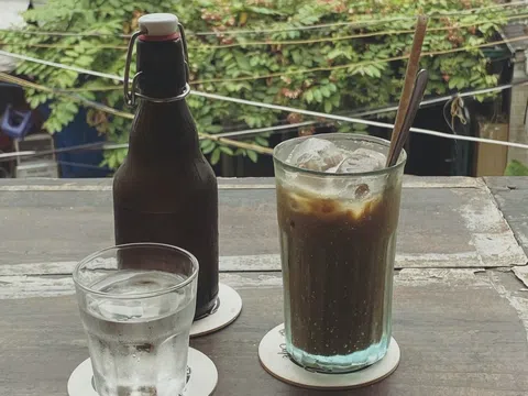 Người nước ngoài yêu cà phê Việt, khen loại đồ uống này ngon nhất thế giới