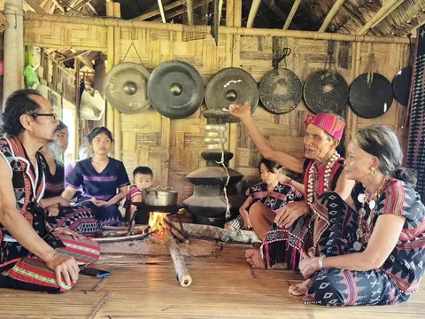 Giữ nét đẹp văn hóa Người Pa Kô ở đại ngàn Trường Sơn