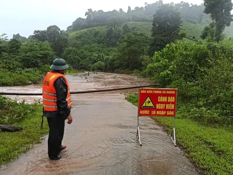 Nhiều tuyến giao thông trên toàn tỉnh bị ngập lụt, chia cắt của bão số 6 tại tỉnh Quảng Trị
