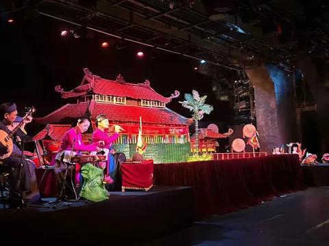 Để múa rối nước dân gian "sống" trong bối cảnh hiện đại