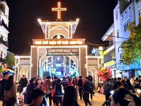 Lan tỏa yêu thương trong mùa Giáng sinh