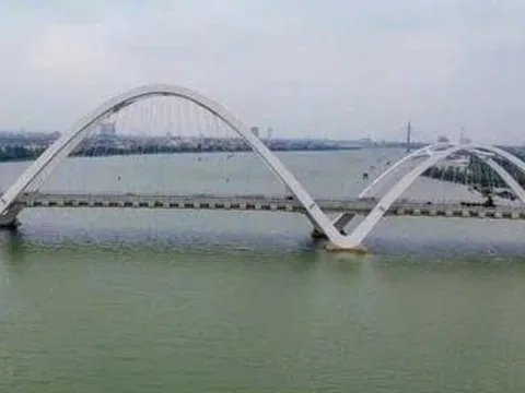 Cận cảnh cây cầu 1.300 tỷ ở Quảng Trị: Mở ra không gian phát triển mới cho đô thị du lịch biển