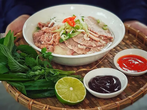 Truyền thông quốc tế vinh danh phở bò Việt Nam là món ăn ngon nhất thế giới