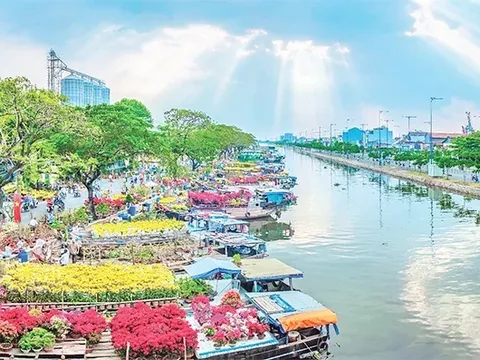 TPHCM tổ chức chợ Hoa Xuân "Trên bến dưới thuyền" Tết Giáp Thìn năm 2024