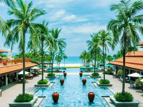 Furama Đà Nẵng vinh dự đạt giải thưởng “Cành cọ vàng ” của ngành du lịch World Luxury Awards 2025