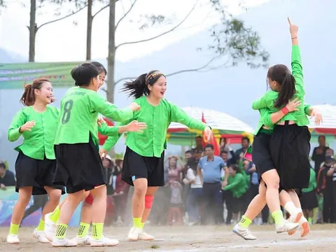 Giải Bóng đá nữ các dân tộc thiểu số tỉnh Quảng Ninh 2025: Khi sắc màu văn hóa vùng cao bùng nổ trên sân cỏ