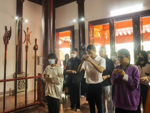 Cuối tuần, người trẻ thành phố về Bình Phước nghe kể chuyện lịch sử