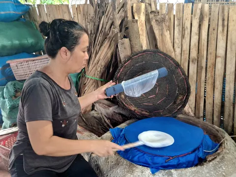 Nét đẹp làng nghề: Bánh tráng Phú Hòa Đông - giữ lửa nghề xưa