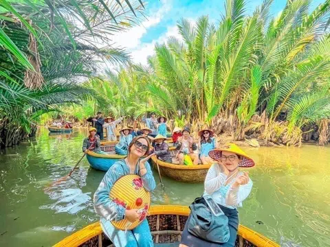 Có một “Nam Bộ trong lòng phố Hội”: Ấn tượng rừng dừa, thuyền thúng bồng bềnh trên sông