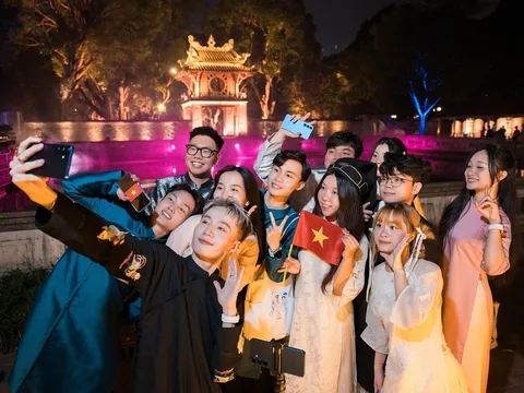 Văn Miếu - Quốc Tử Giám: Tăng sức hấp dẫn du khách bằng công nghệ Galaxy AI